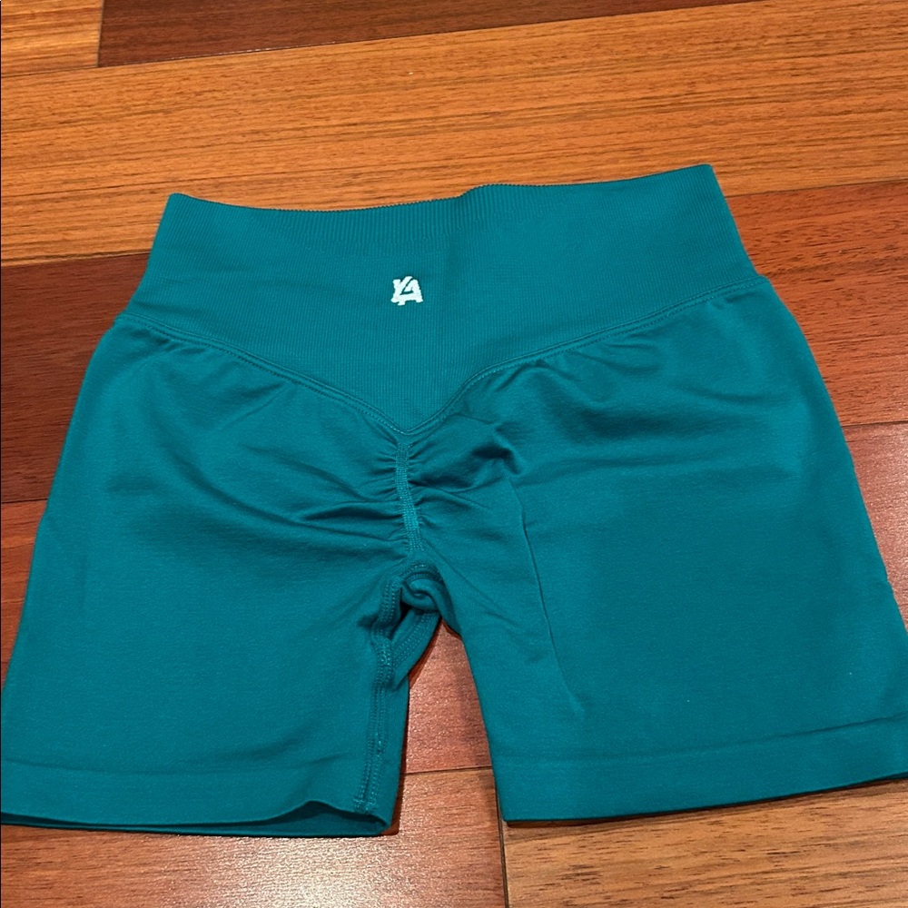 Ladies size XS teal work out shorts - Picture 3 of 7